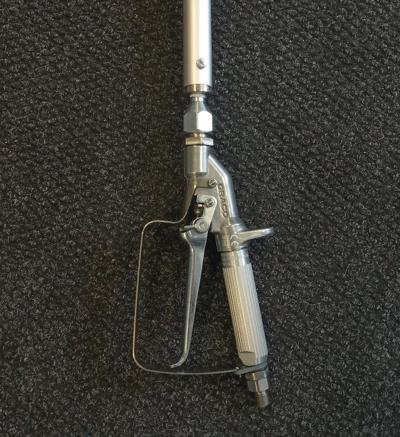 Инструмент малярный JetRoller с подачей краски внутрь валика фото